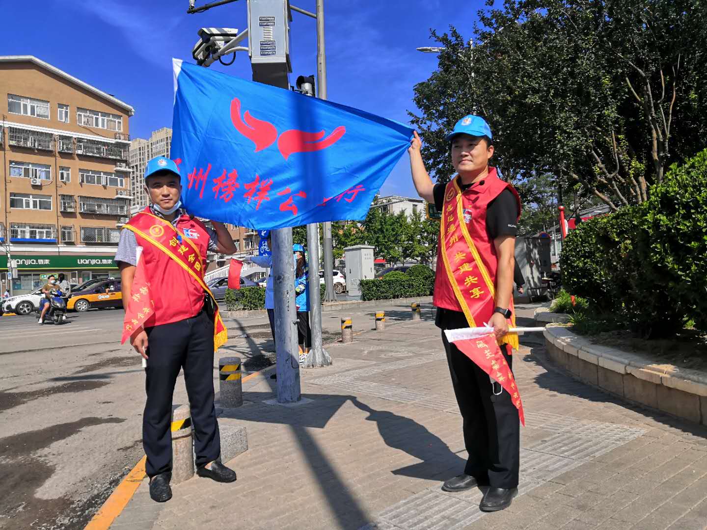 <strong>操女孩小穴对白视频</strong>